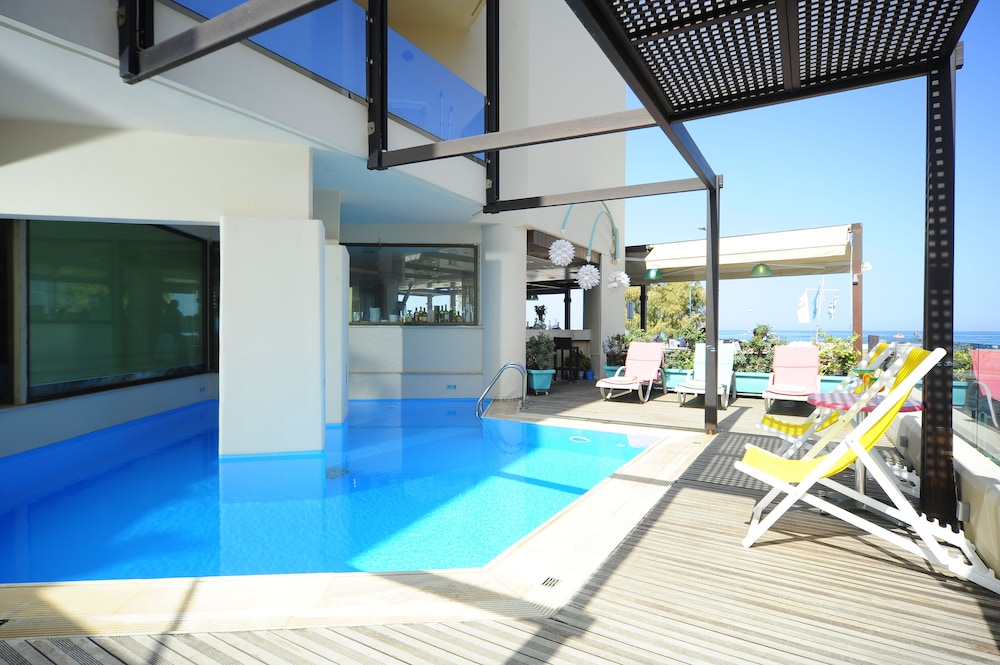 steris elegant beach hotel and apartments