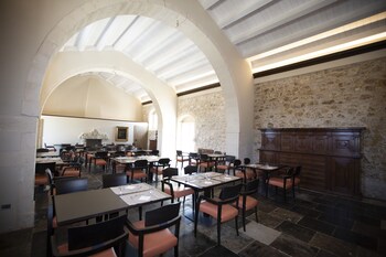 avola