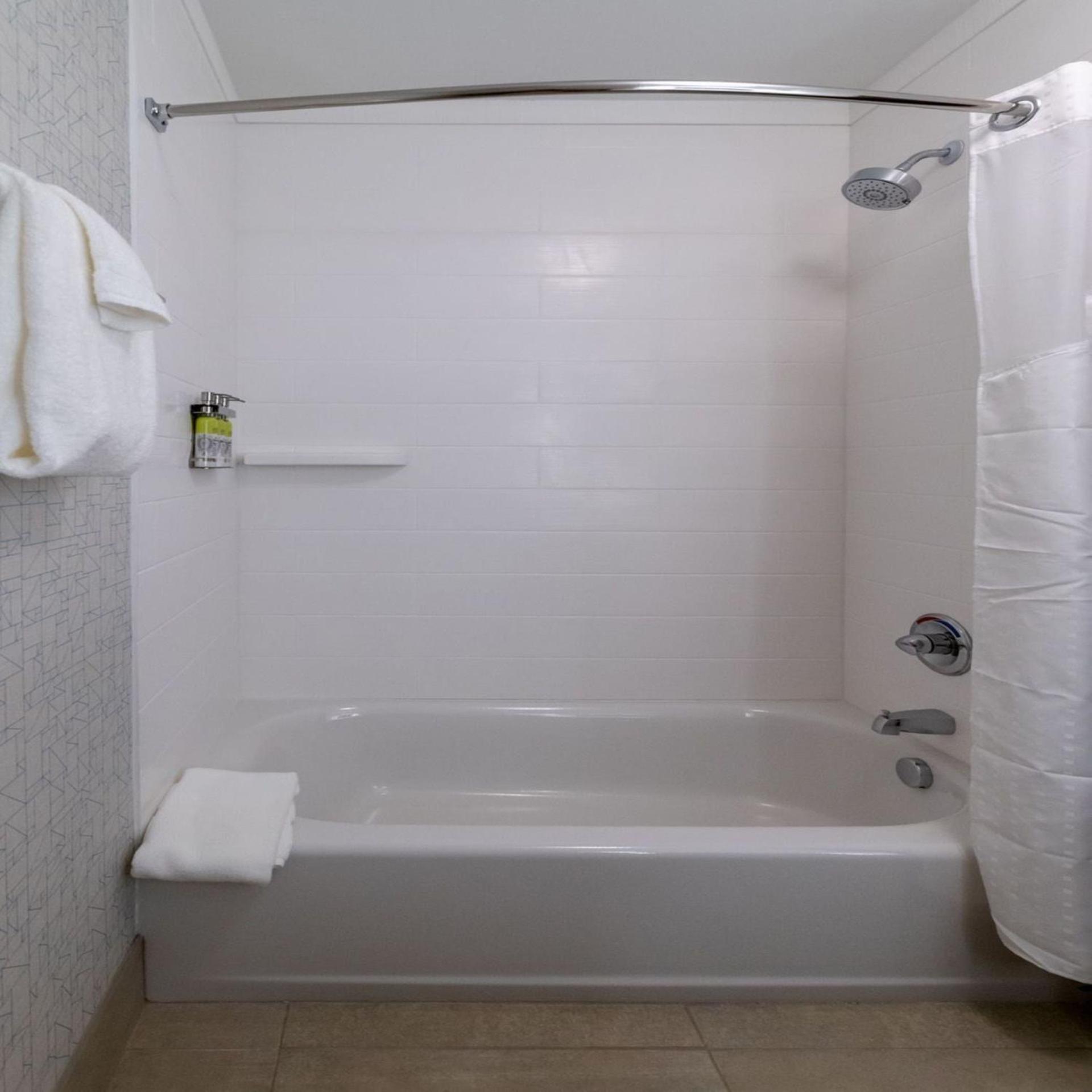 holiday inn express and suites marion an ihg hotel
