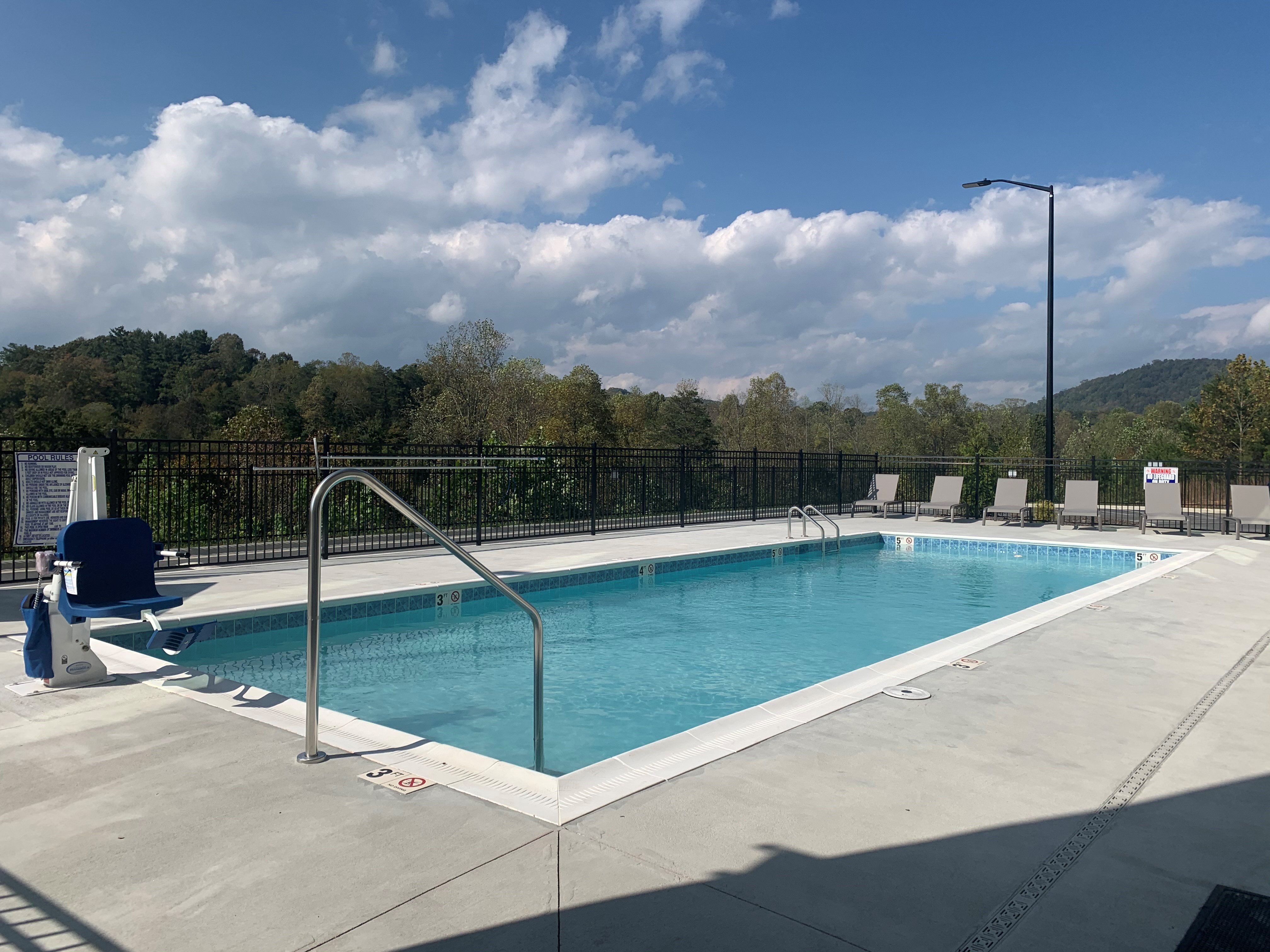 holiday inn express and suites marion an ihg hotel