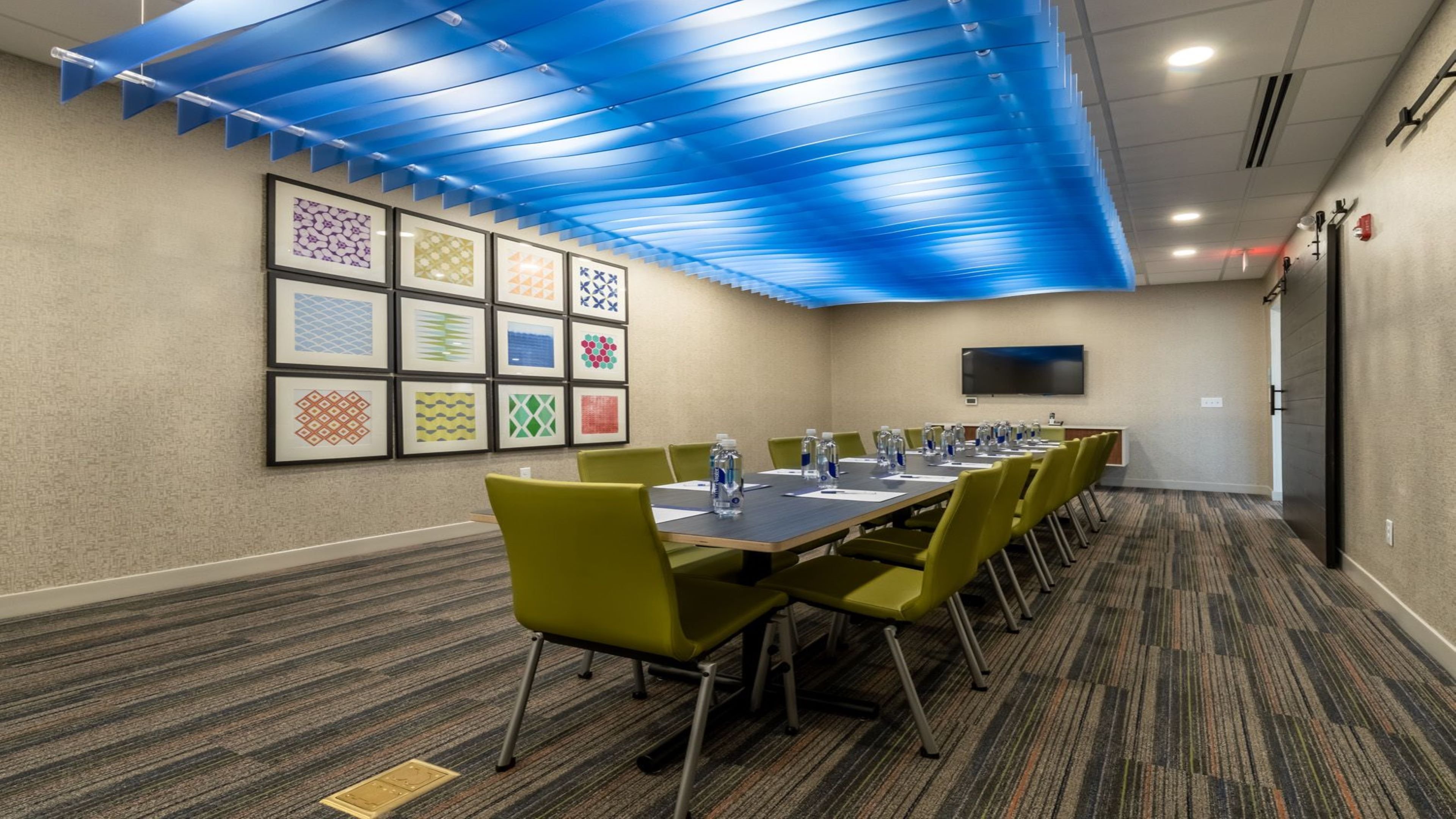 holiday inn express and suites marion an ihg hotel