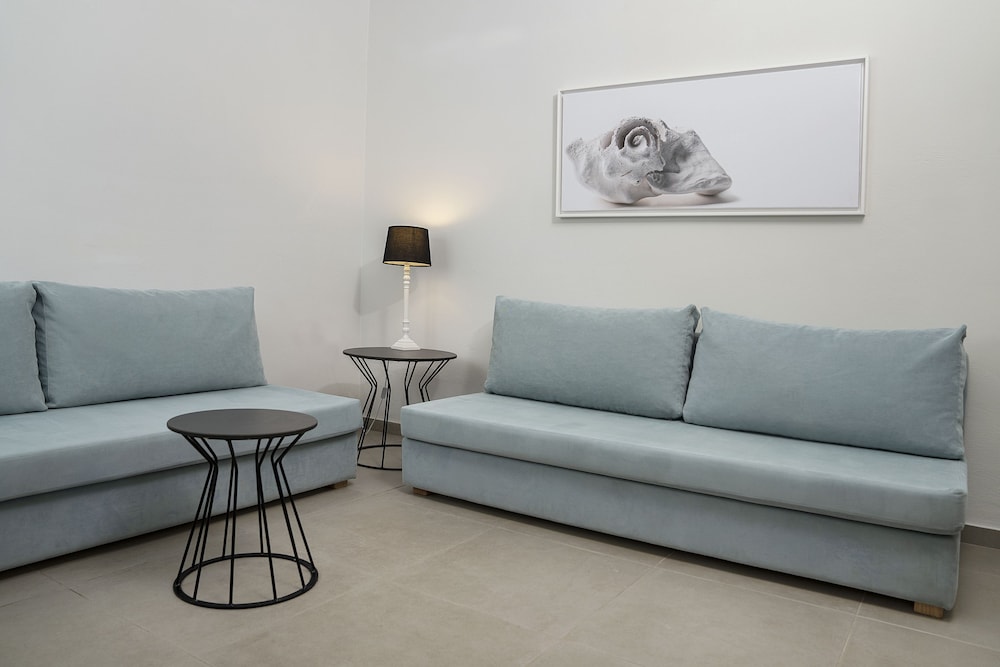 maritimo beach hotel