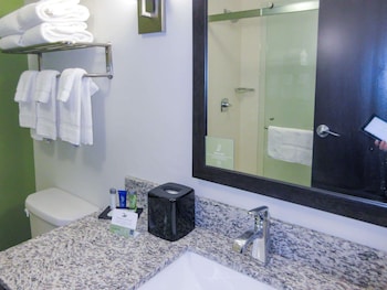 mainstay suites bowling green