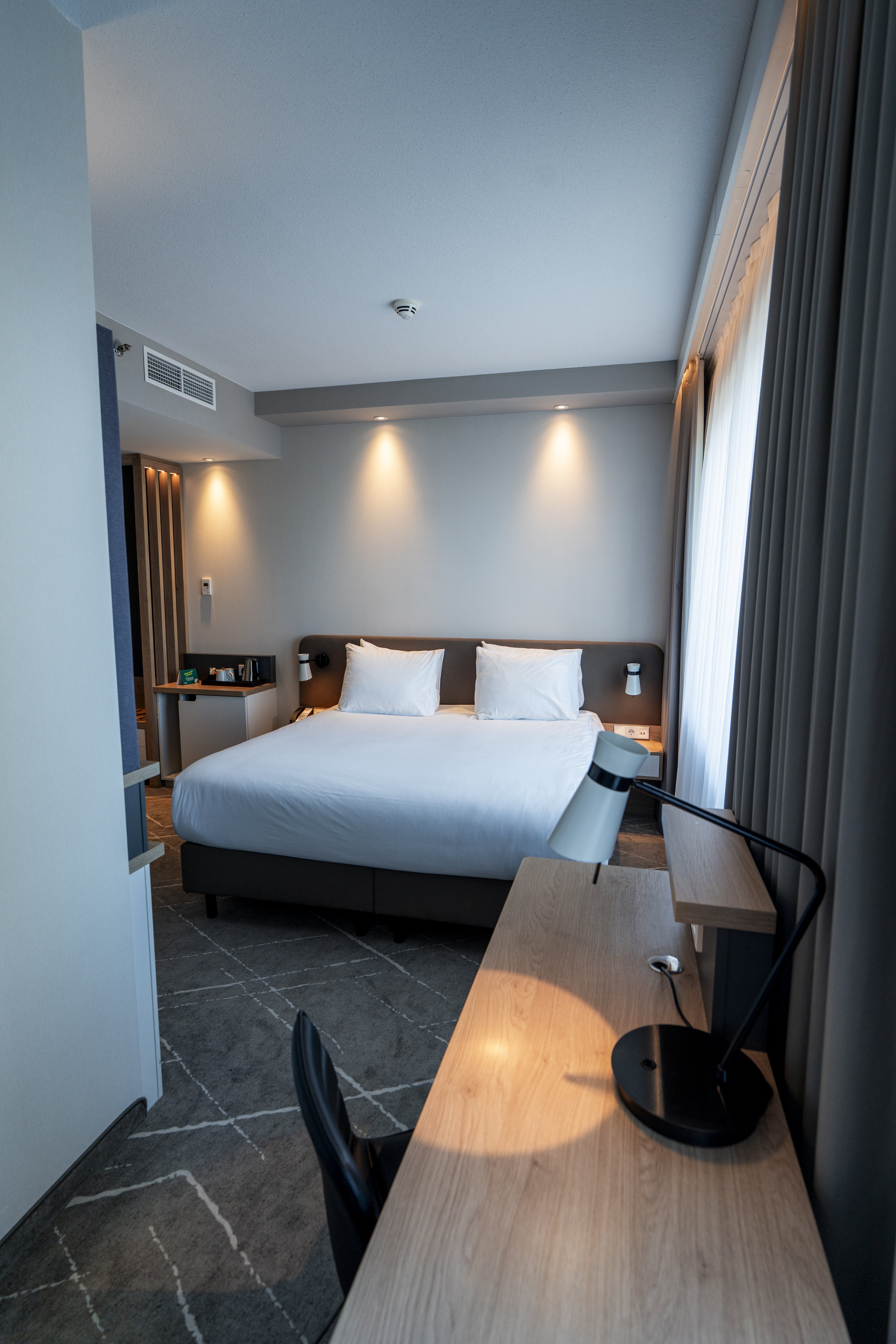 holiday inn eindhoven airport an ihg hotel