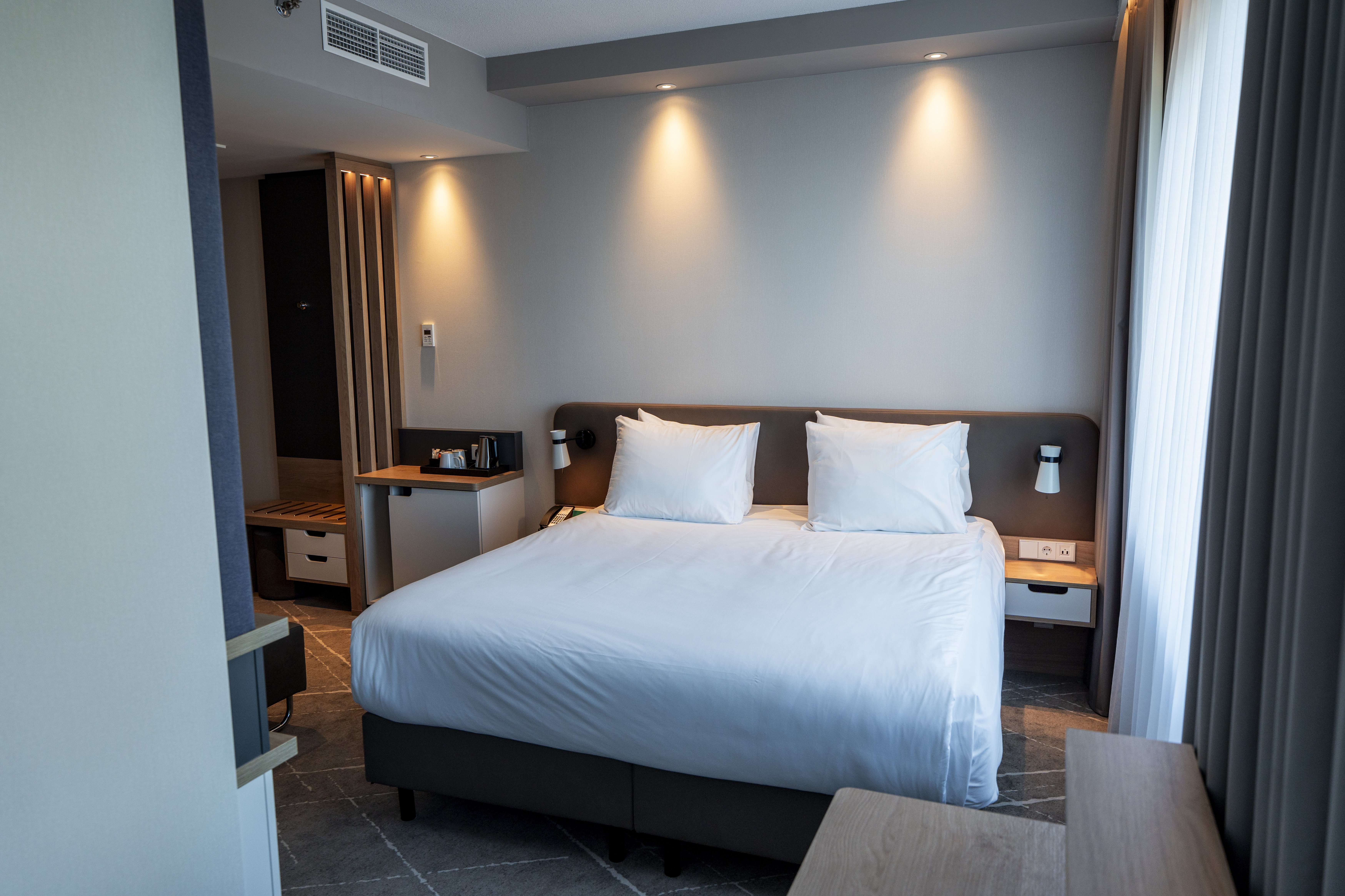 holiday inn eindhoven airport an ihg hotel