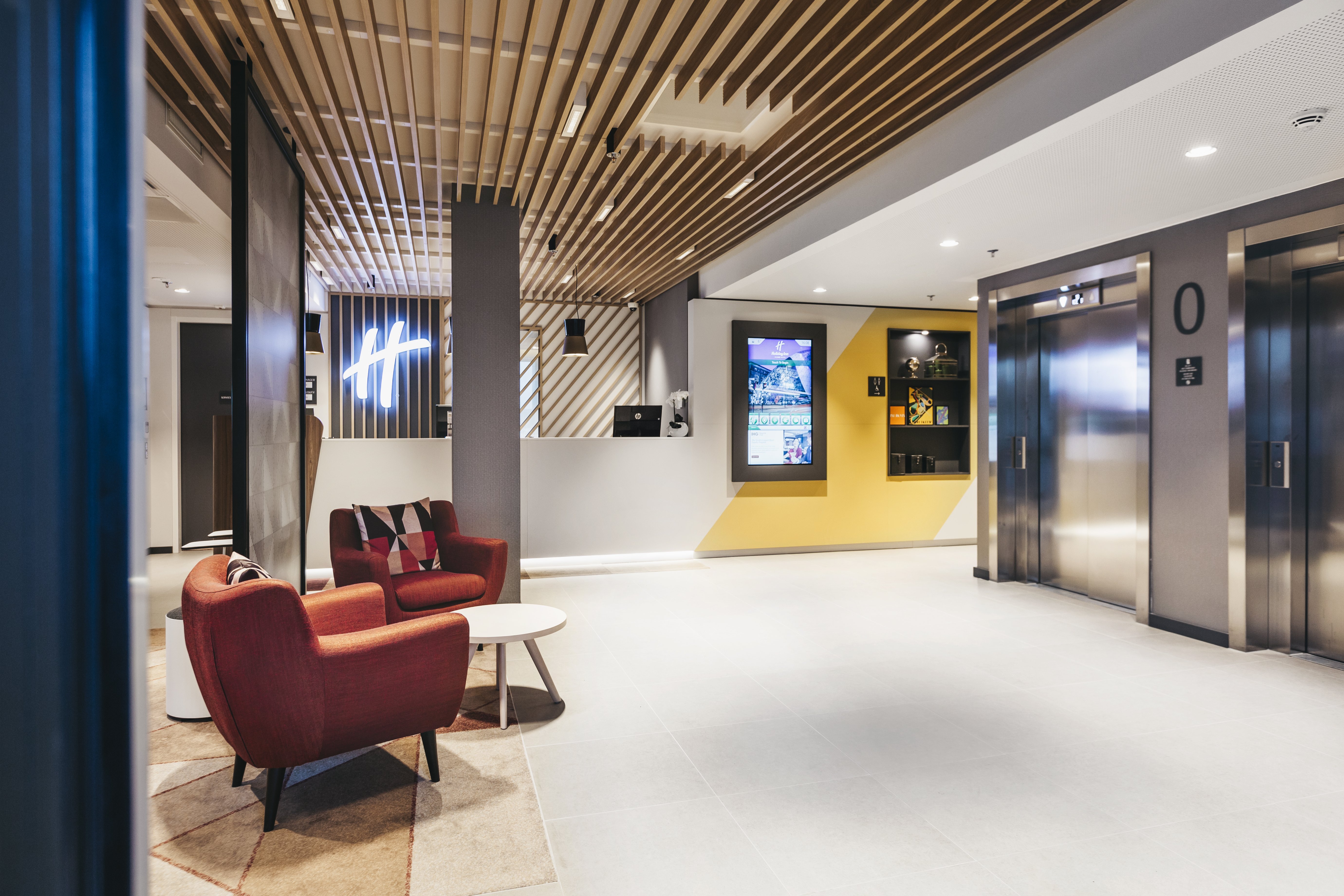 holiday inn eindhoven airport an ihg hotel
