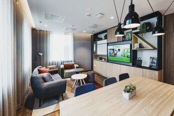 holiday inn eindhoven airport an ihg hotel