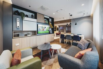holiday inn eindhoven airport an ihg hotel