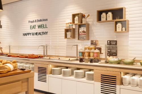 holiday inn eindhoven airport an ihg hotel