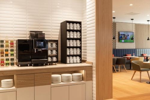 holiday inn eindhoven airport an ihg hotel