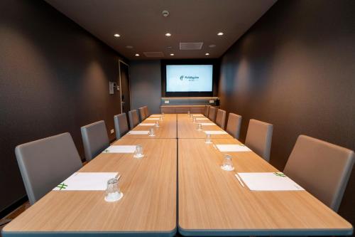 holiday inn eindhoven airport an ihg hotel