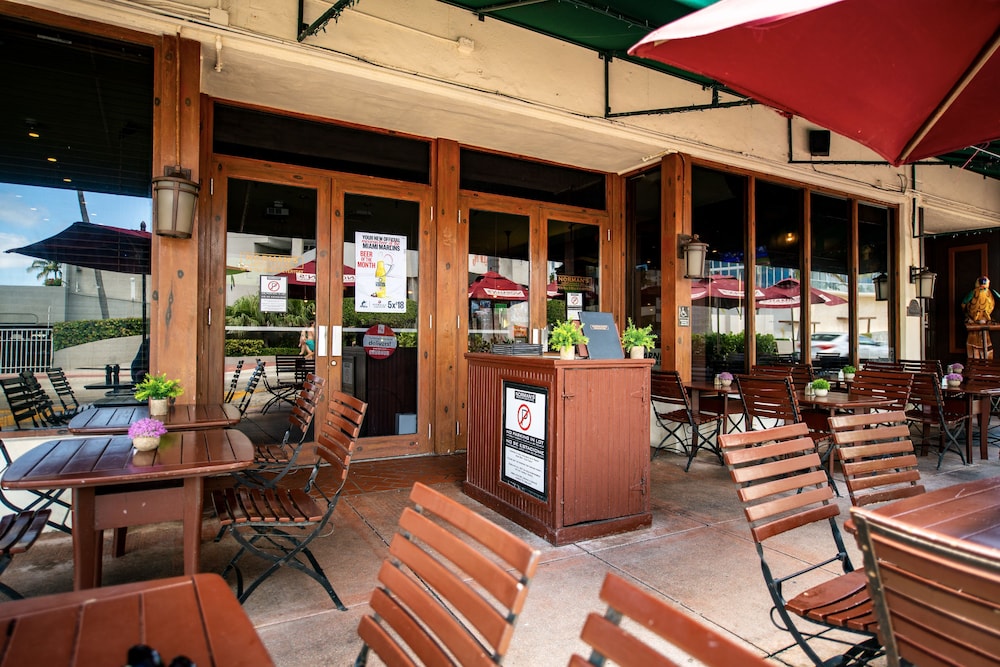 normans hotel and dining