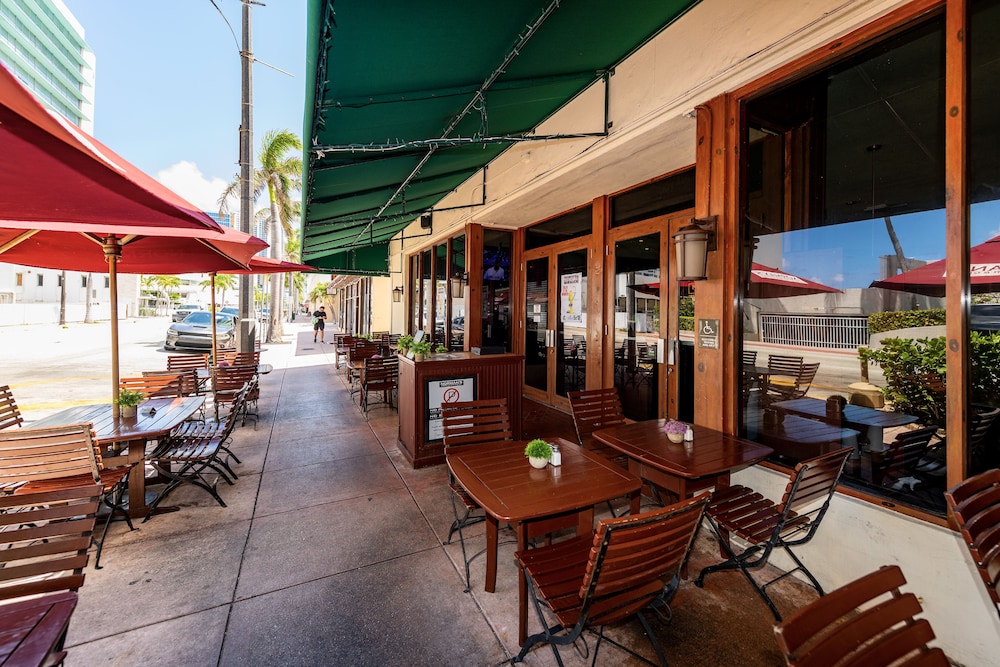 normans hotel and dining