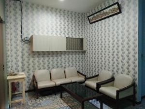 reddoorz near gajah mada street semarang