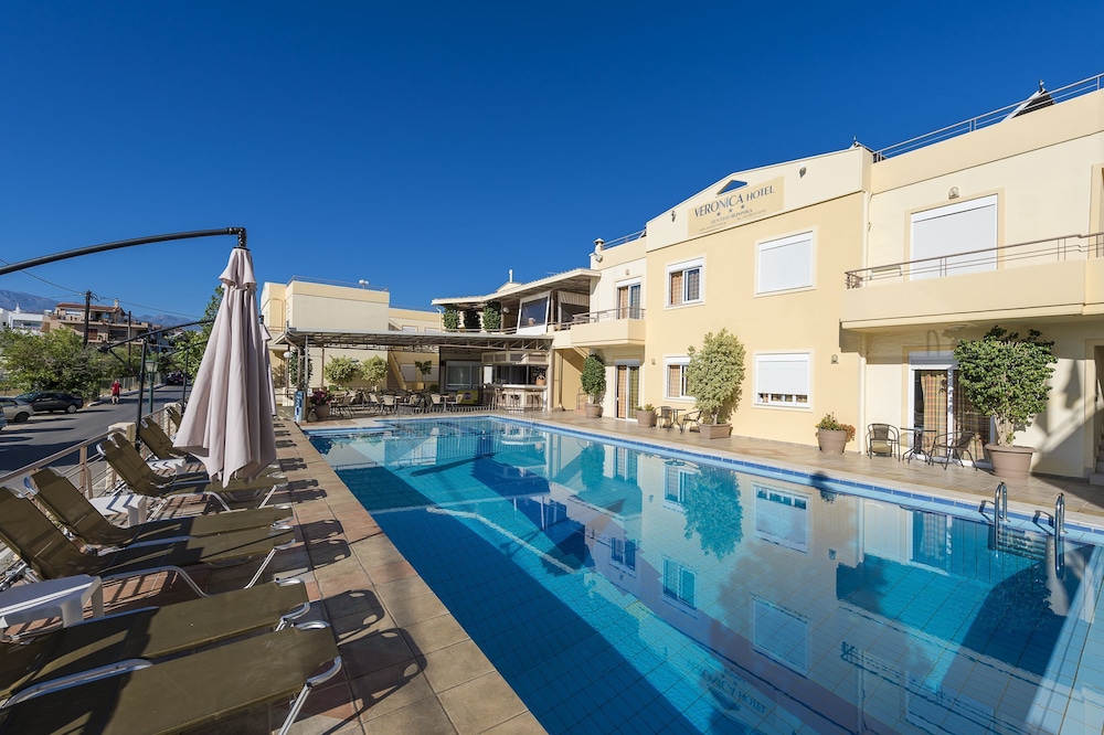 veronica hotel