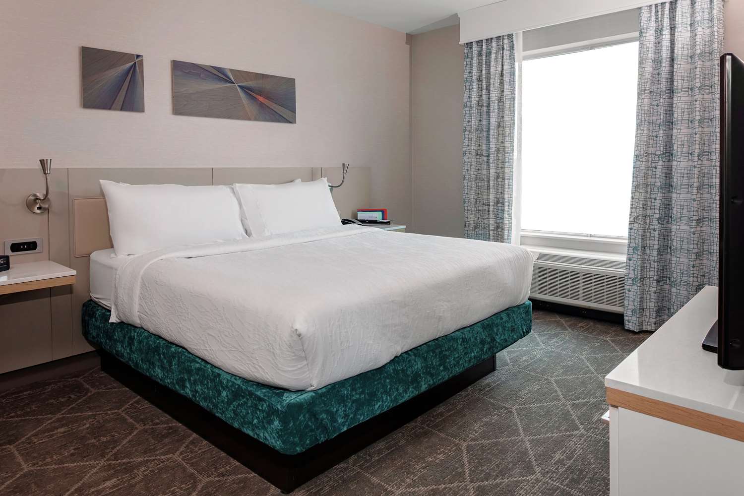 hilton garden inn colorado springs downtown