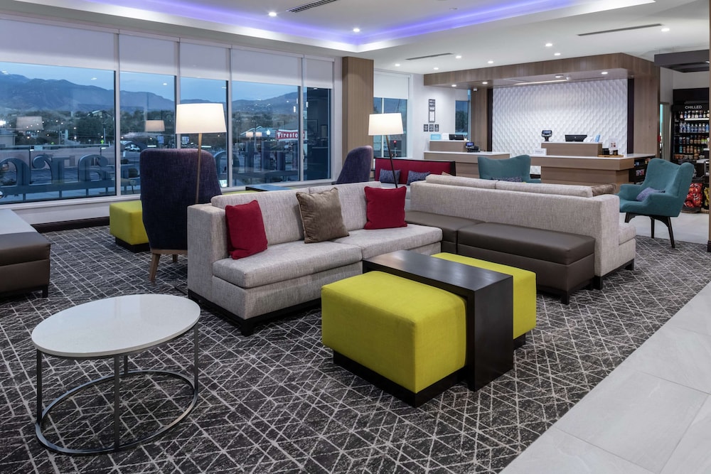 hilton garden inn colorado springs downtown