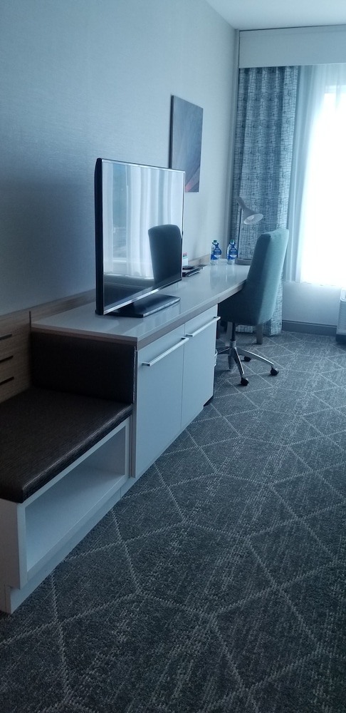hilton garden inn colorado springs downtown