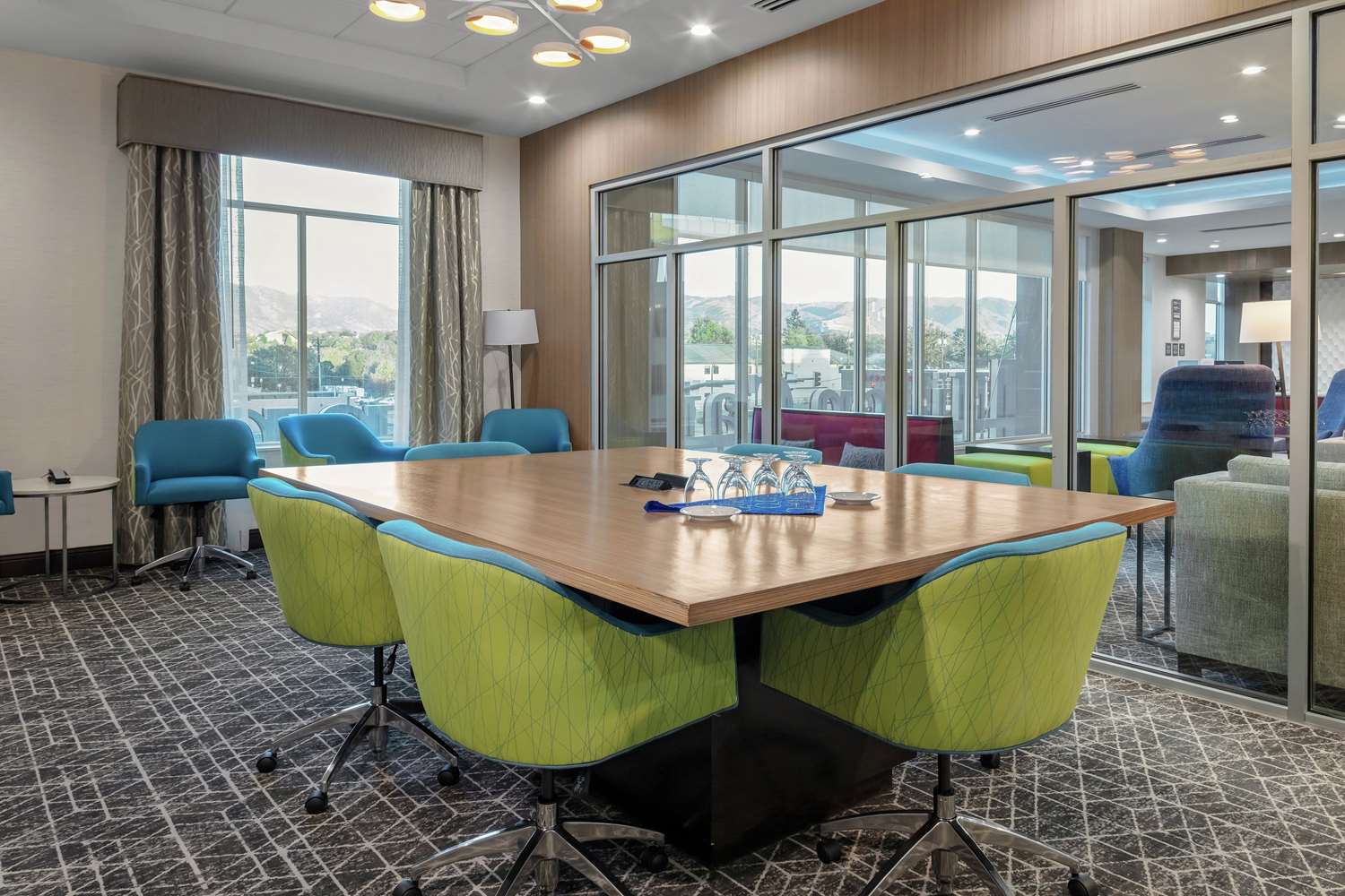hilton garden inn colorado springs downtown