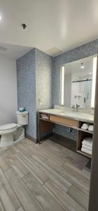 hilton garden inn colorado springs downtown