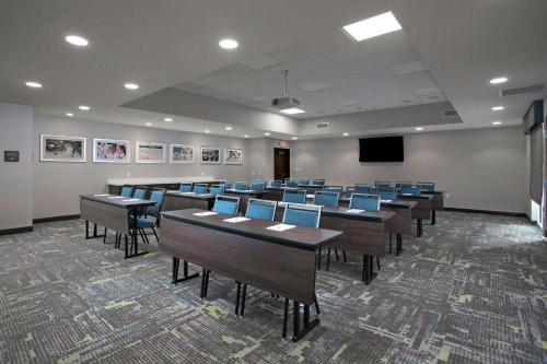 hampton inn and suites kutztown