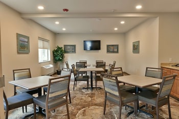 grandstay hotel and suites