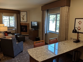 grandstay hotel and suites