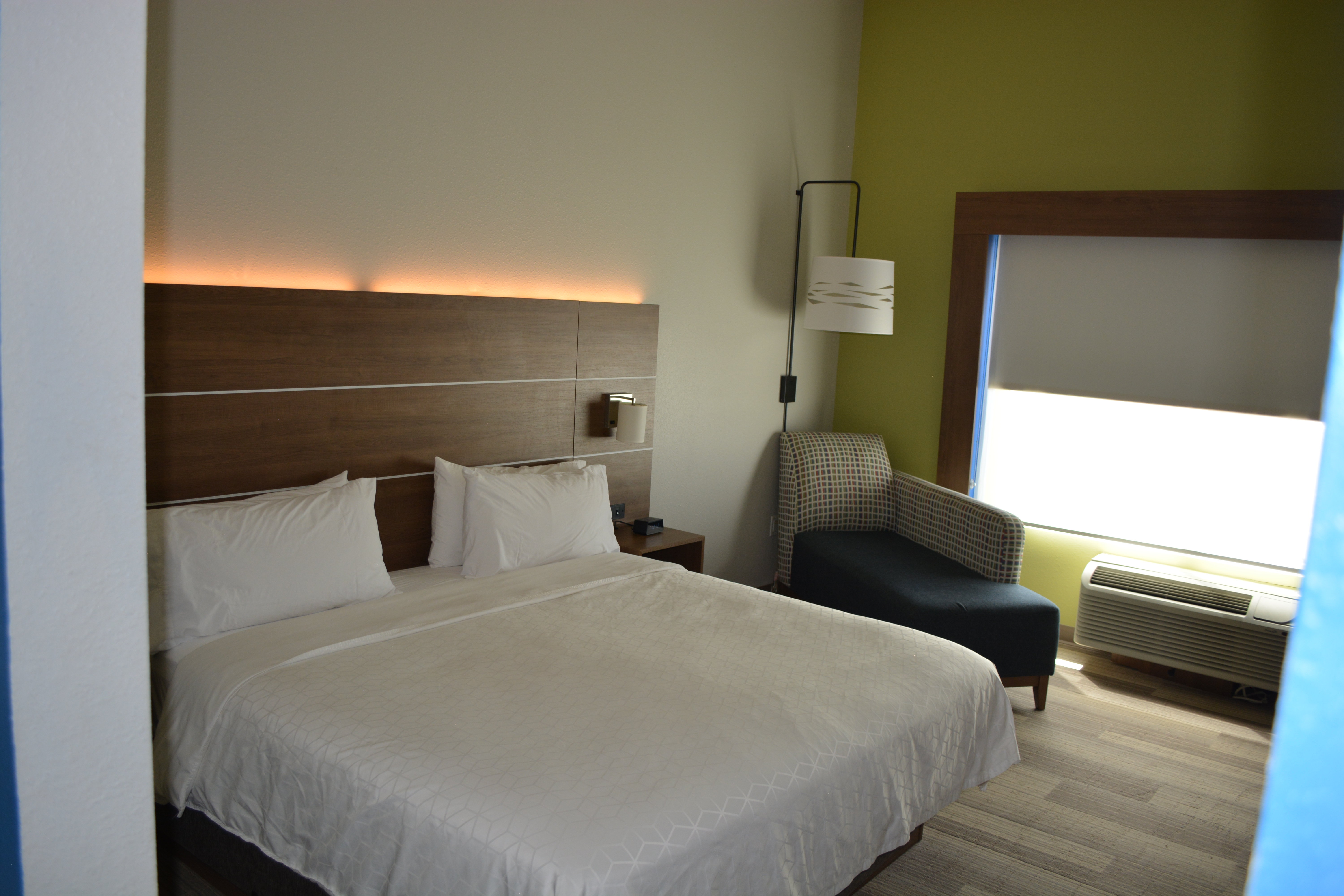 holiday inn express and suites liberal an ihg hotel