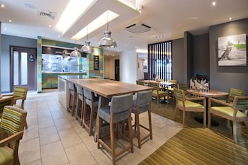 premier inn glasgow braehead