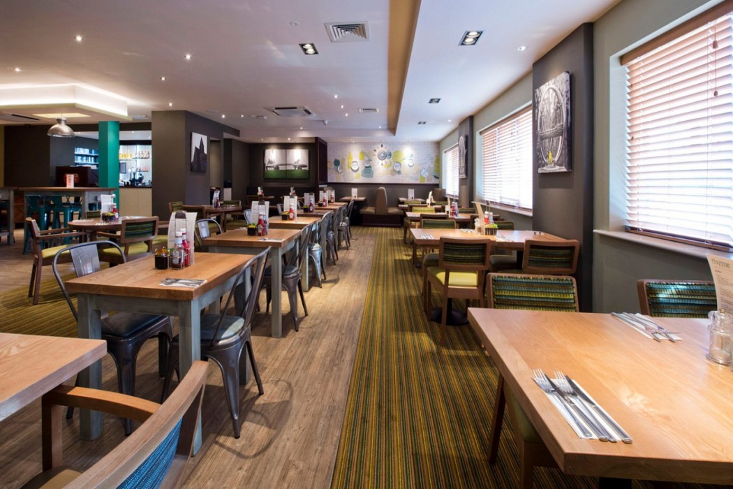 premier inn glasgow braehead