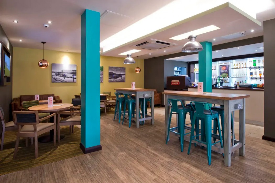 premier inn glasgow braehead