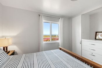 point arena lighthouse