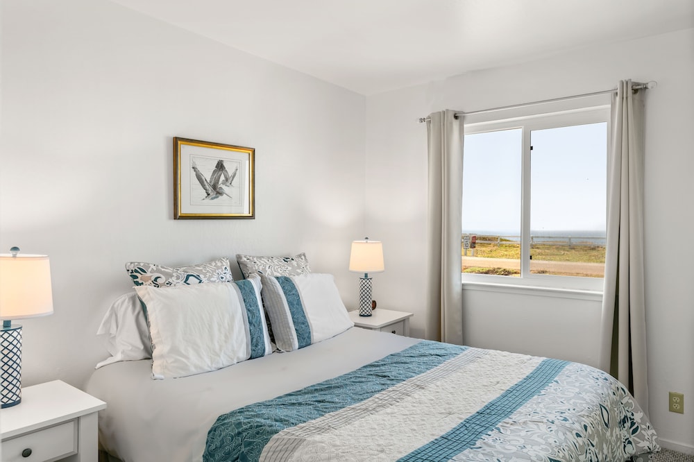 point arena lighthouse