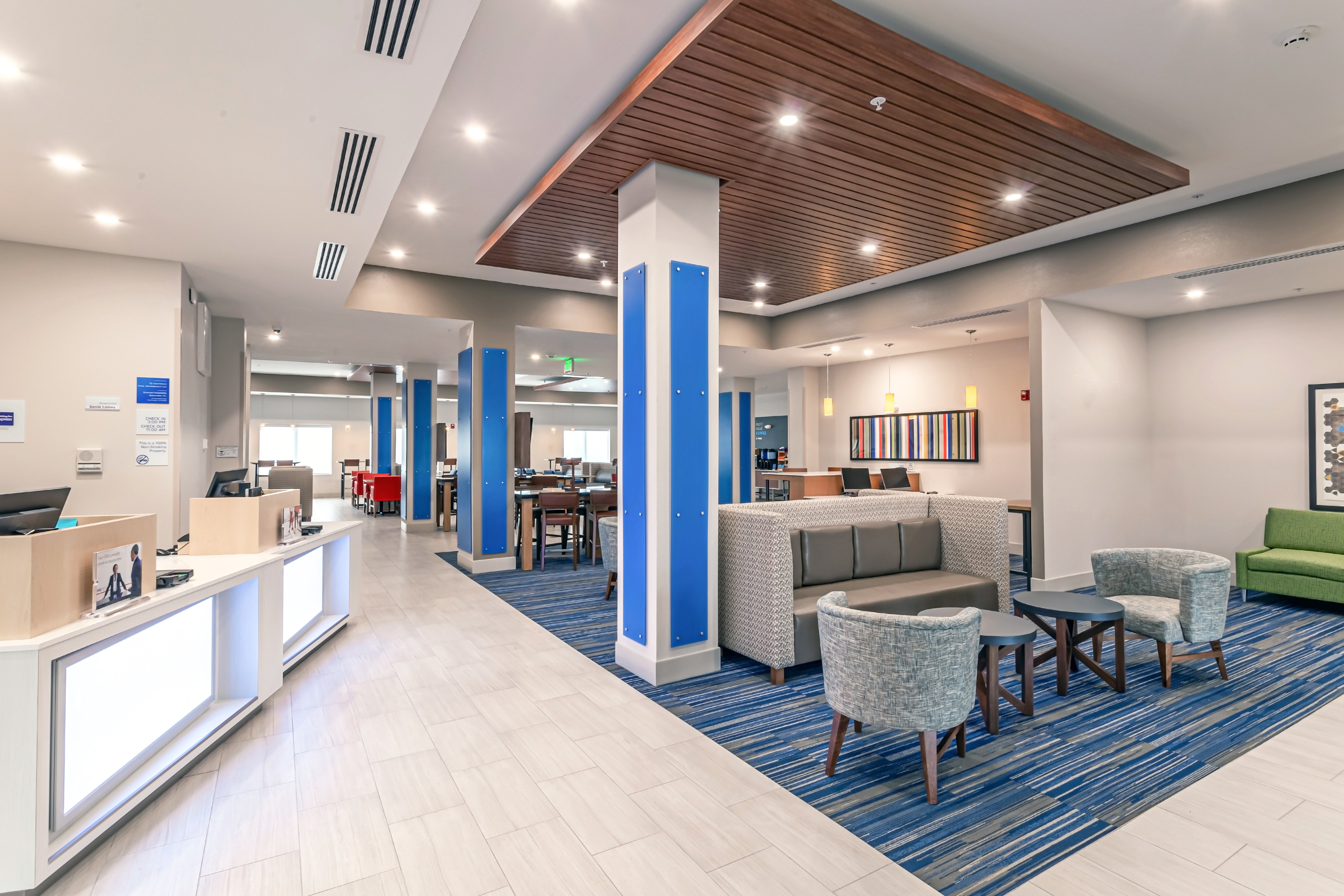 hol inn exp and suites columbus worthington