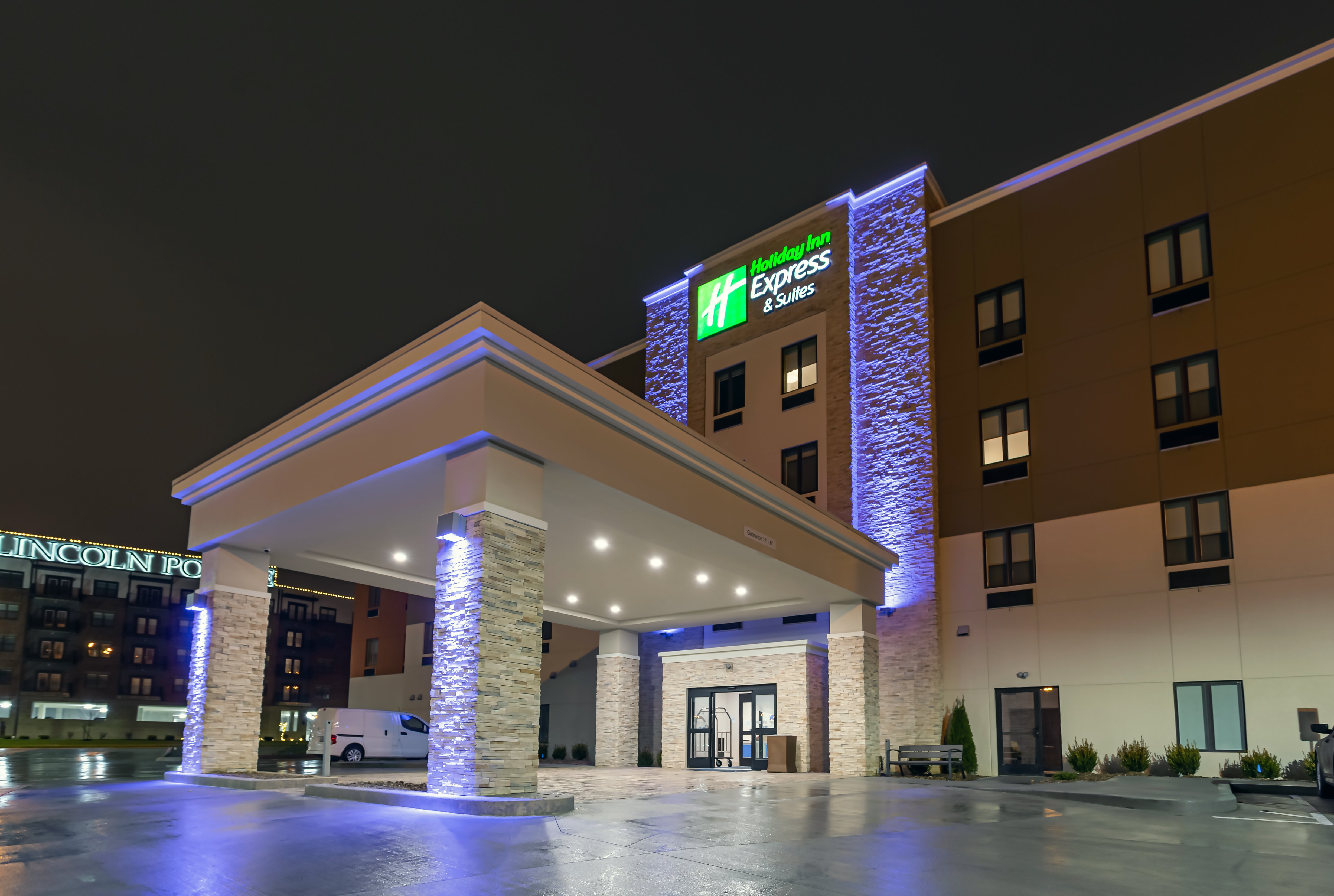 hol inn exp and suites columbus worthington
