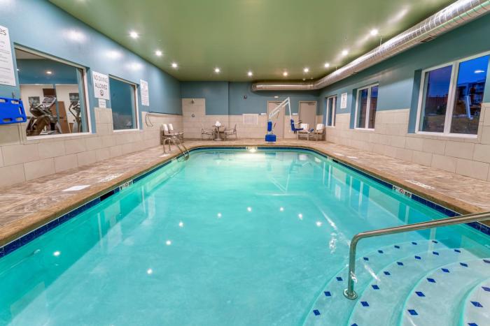 hol inn exp and suites columbus worthington