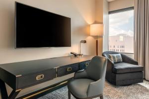 cambria hotel houston downtown convention center