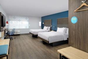 tru by hilton denver airport tower road