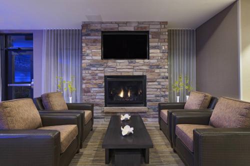 fairfield inn and suites by marriott colorado springs east ballpark