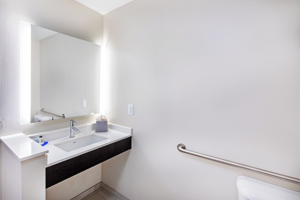 holiday inn express and suites purcell an ihg hotel