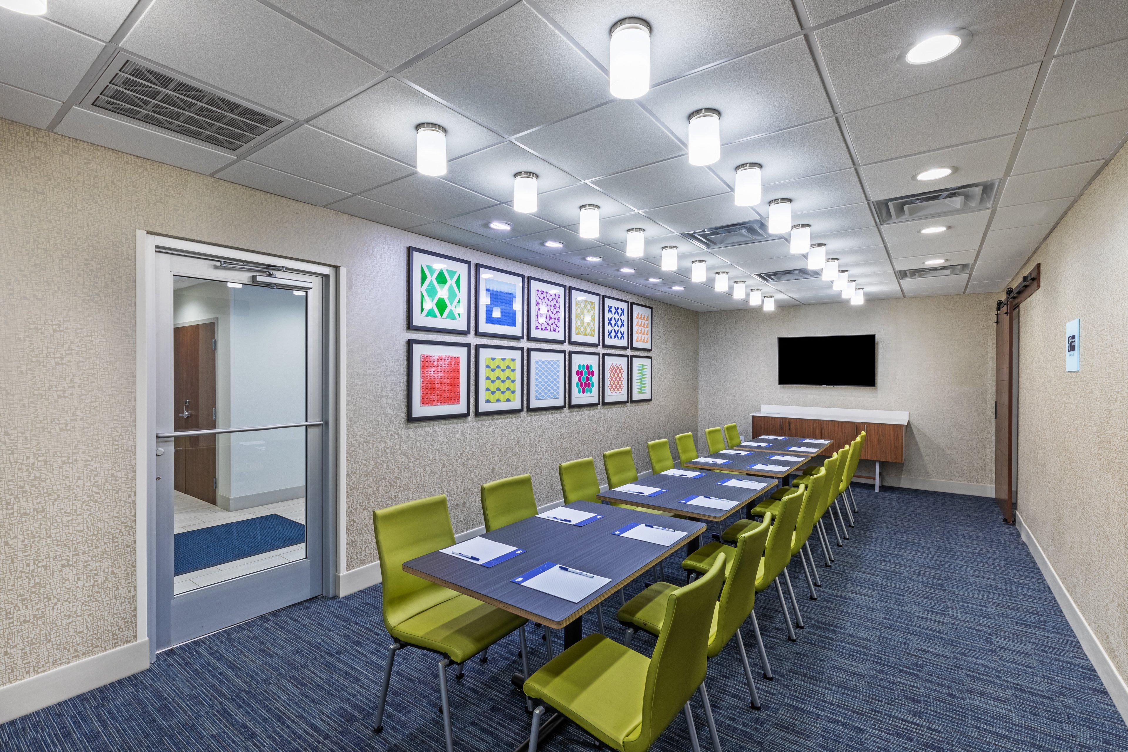 holiday inn express and suites purcell an ihg hotel