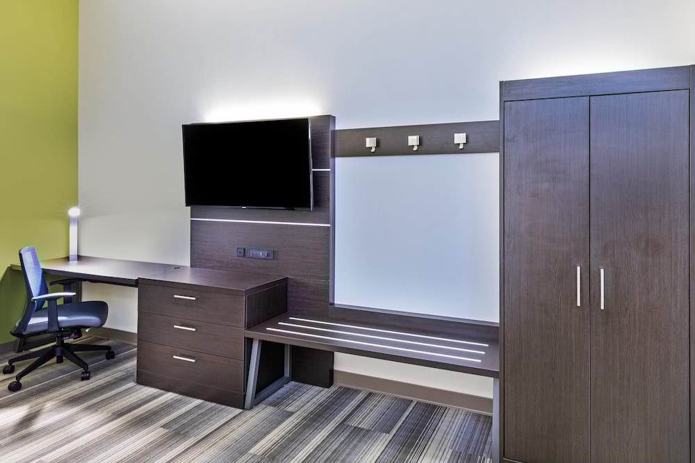 holiday inn express and suites purcell an ihg hotel