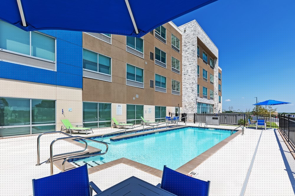 holiday inn express and suites purcell an ihg hotel