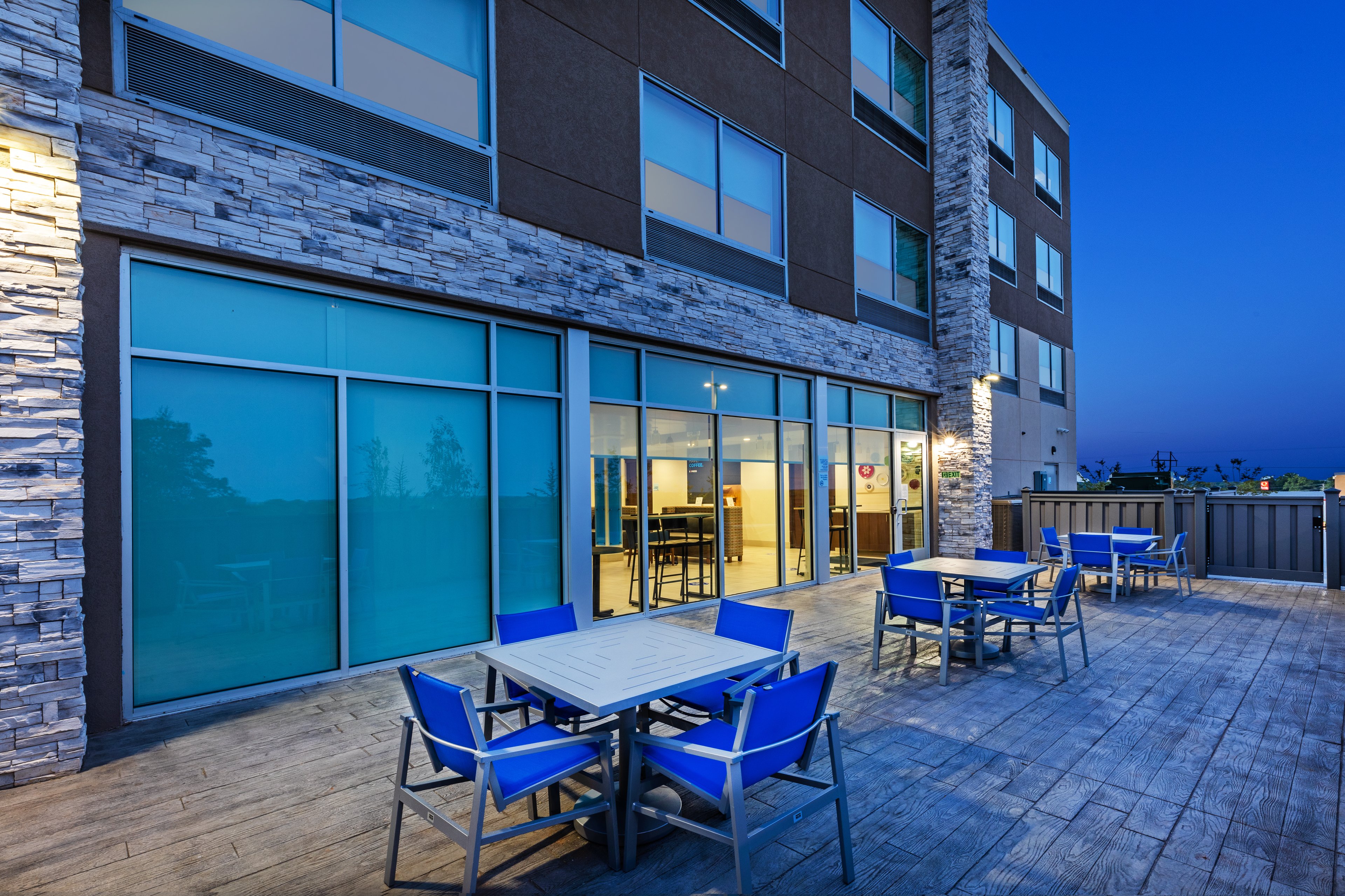 holiday inn express and suites purcell an ihg hotel