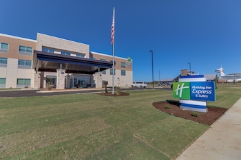 Holiday Inn Express & Suites Union City, An Ihg Hotel,Fulton Station>>Dyersburg,2.5 star