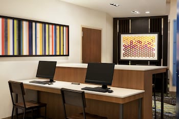 holiday inn express and suites beaver dam an ihg hotel