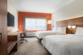 holiday inn express and suites beaver dam an ihg hotel