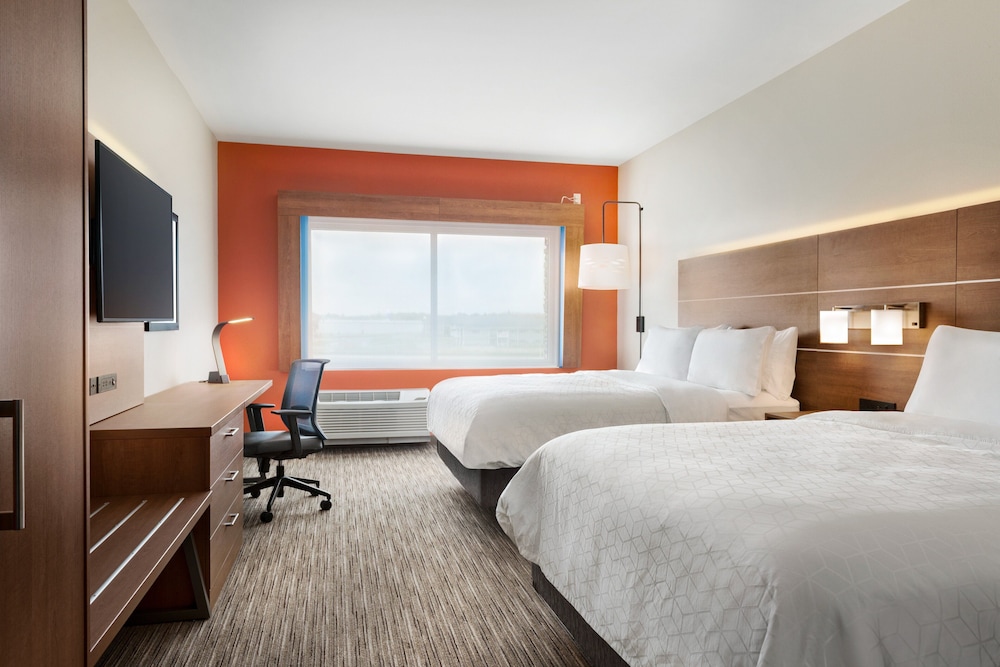 holiday inn express and suites beaver dam an ihg hotel