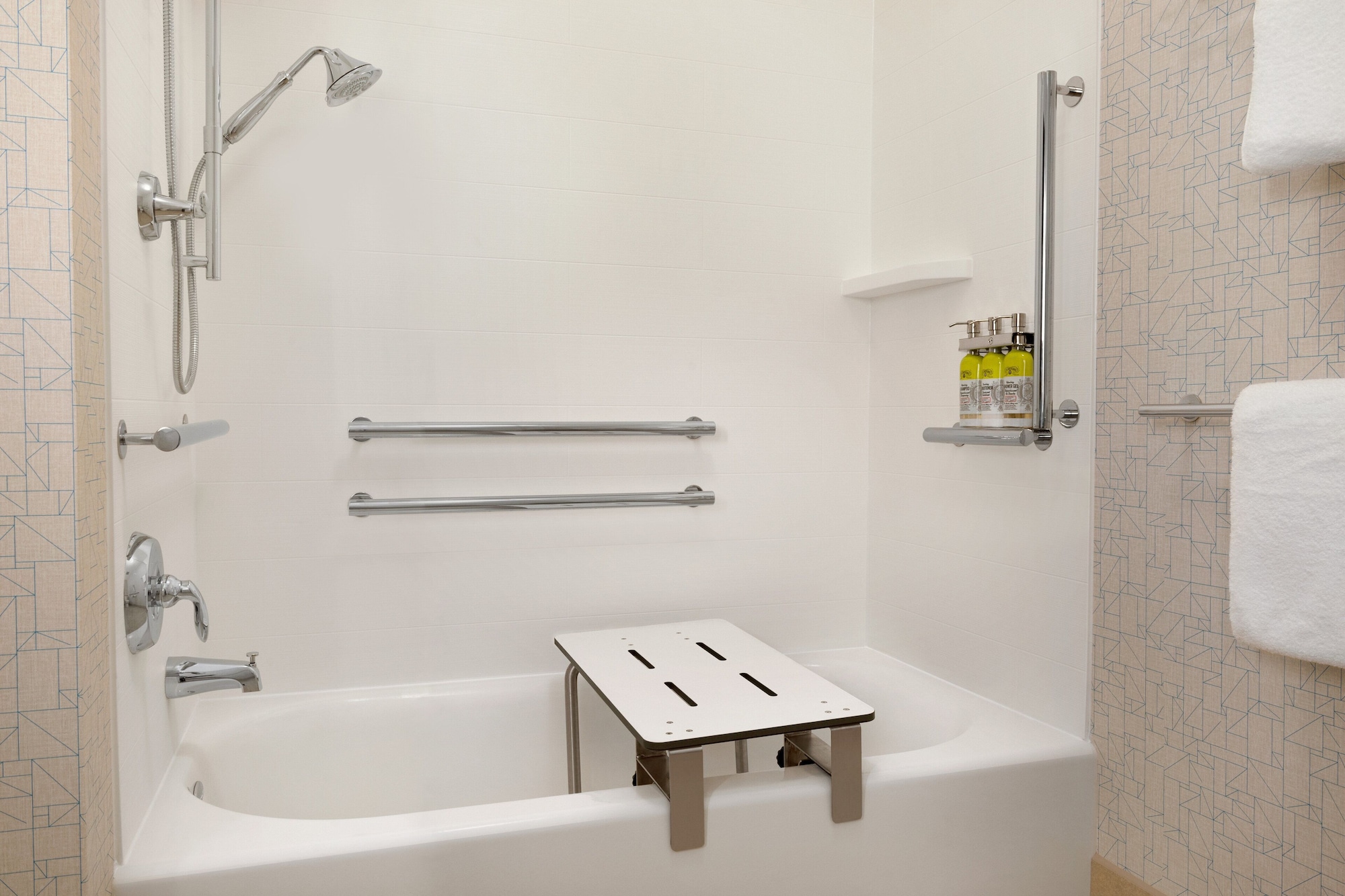 holiday inn express and suites beaver dam an ihg hotel