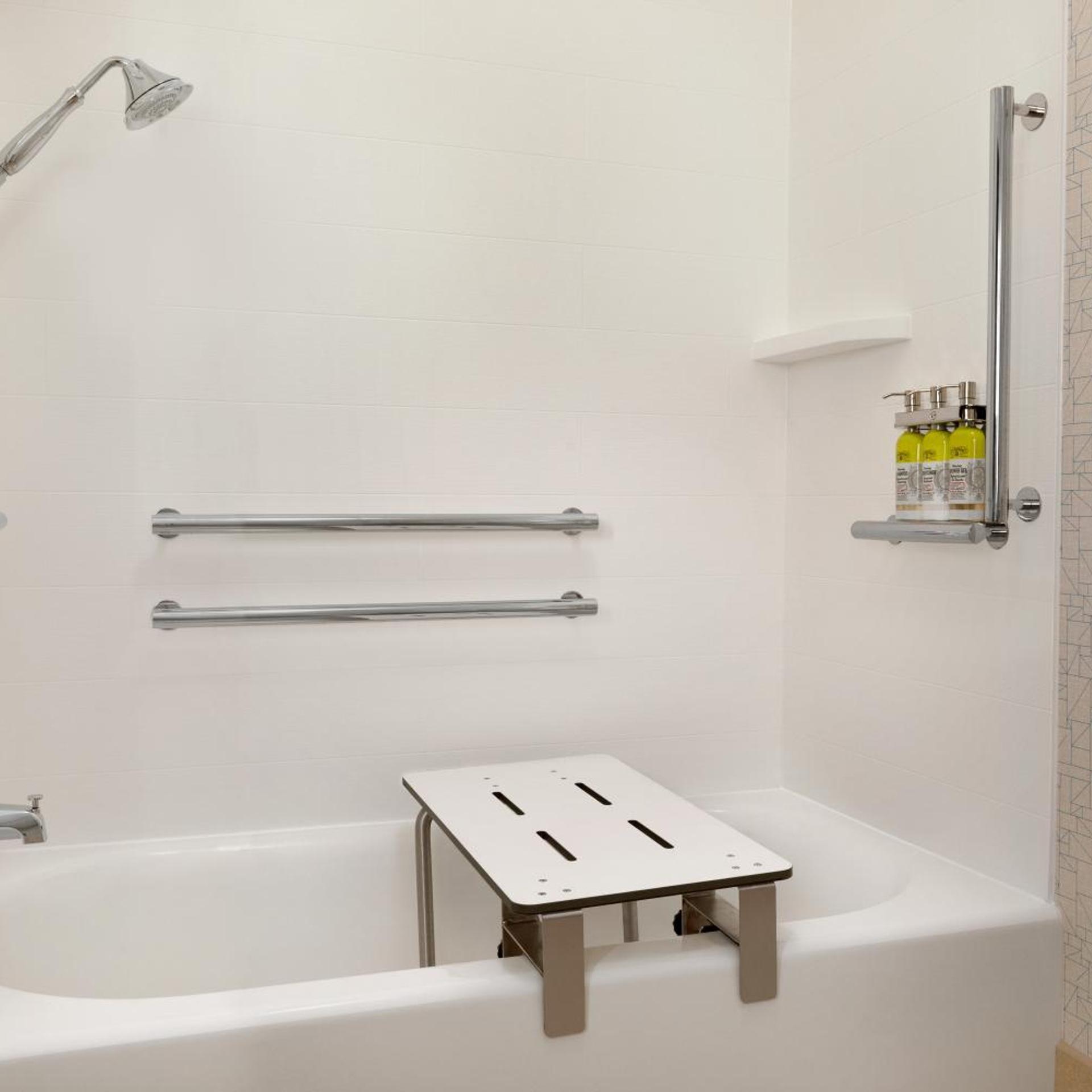 holiday inn express and suites beaver dam an ihg hotel